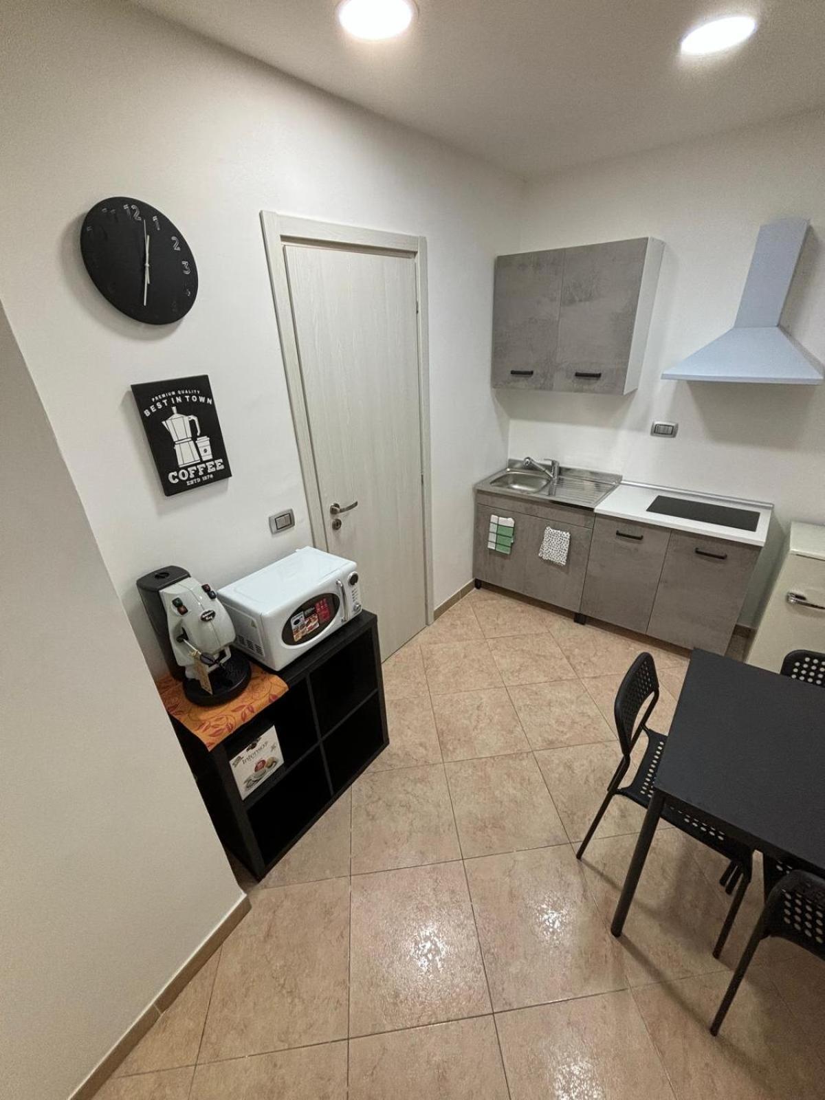 Na City Rooms เนเปิลส์ ภายนอก รูปภาพ