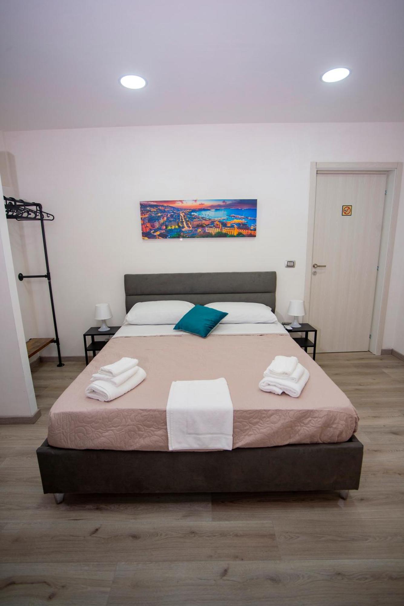 Na City Rooms เนเปิลส์ ภายนอก รูปภาพ