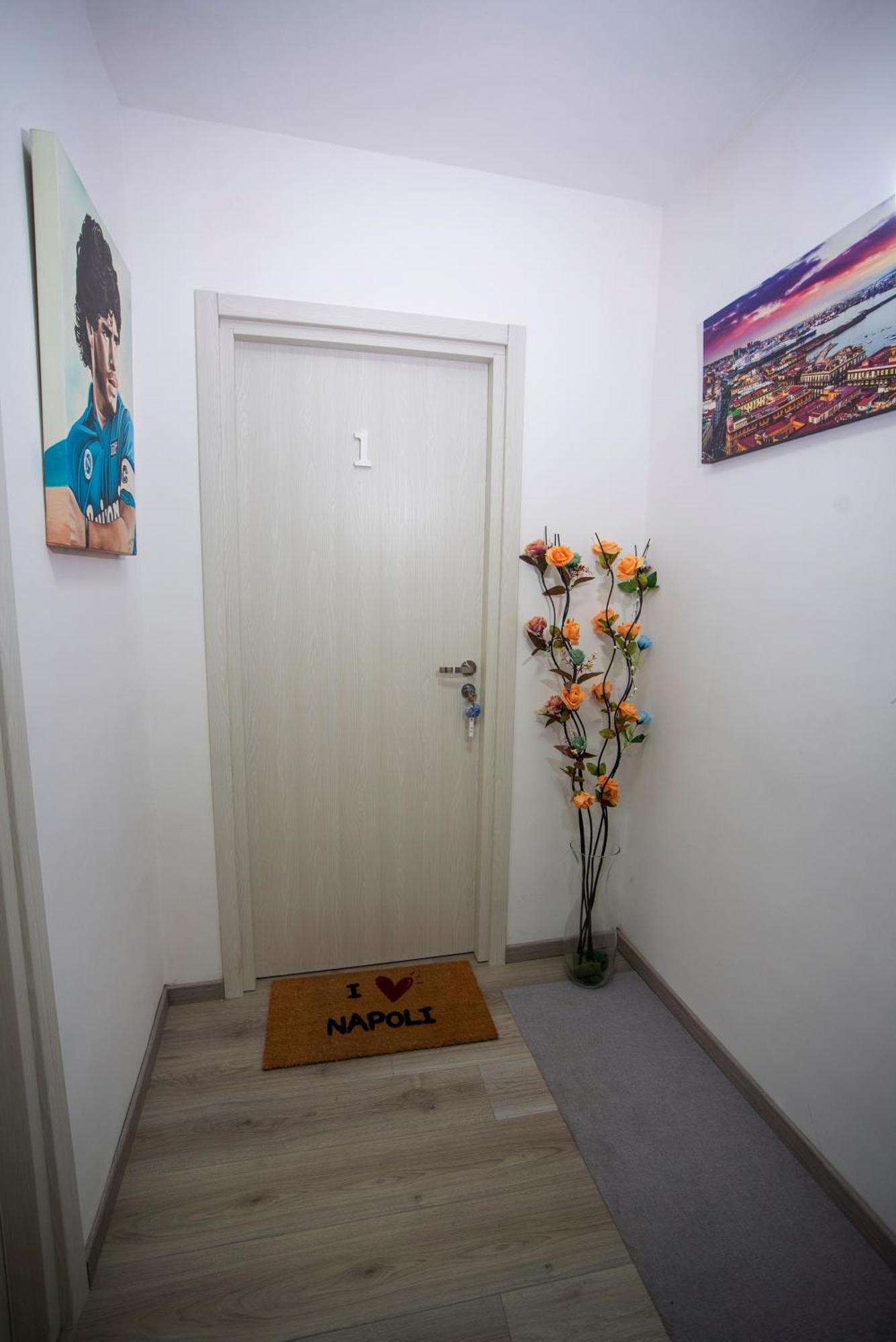 Na City Rooms เนเปิลส์ ภายนอก รูปภาพ