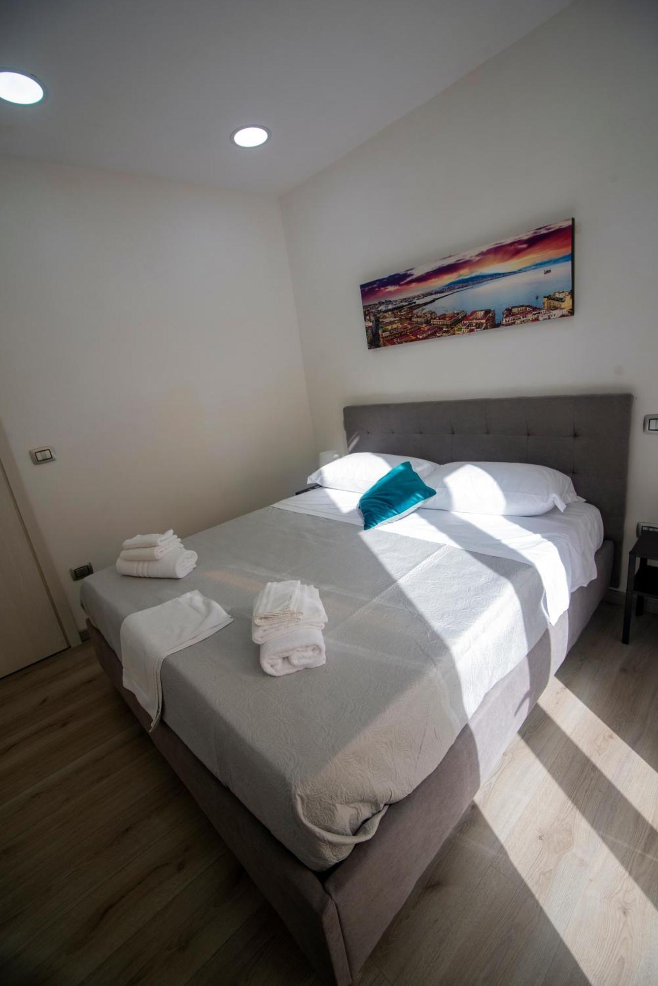 Na City Rooms เนเปิลส์ ภายนอก รูปภาพ