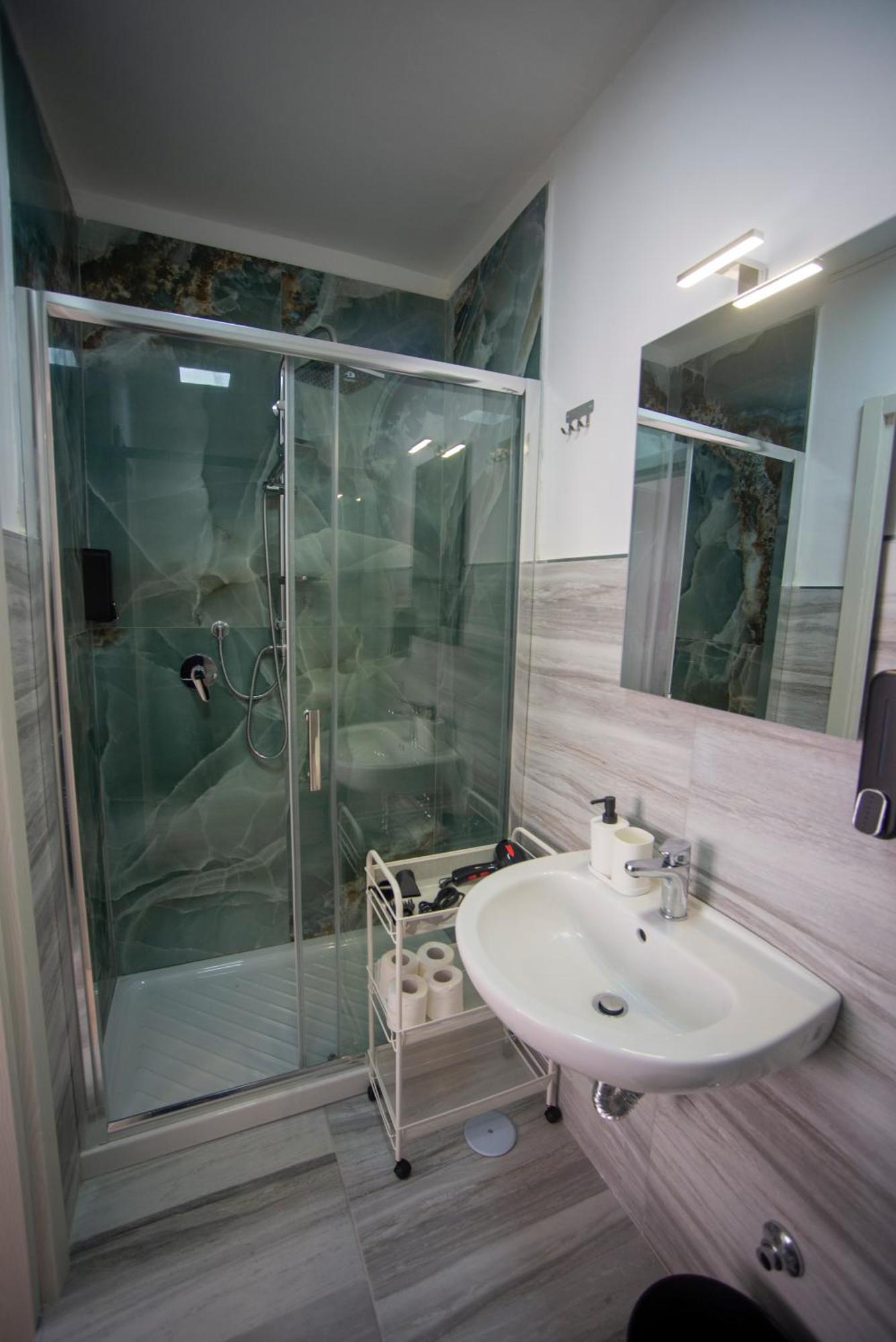 Na City Rooms เนเปิลส์ ภายนอก รูปภาพ