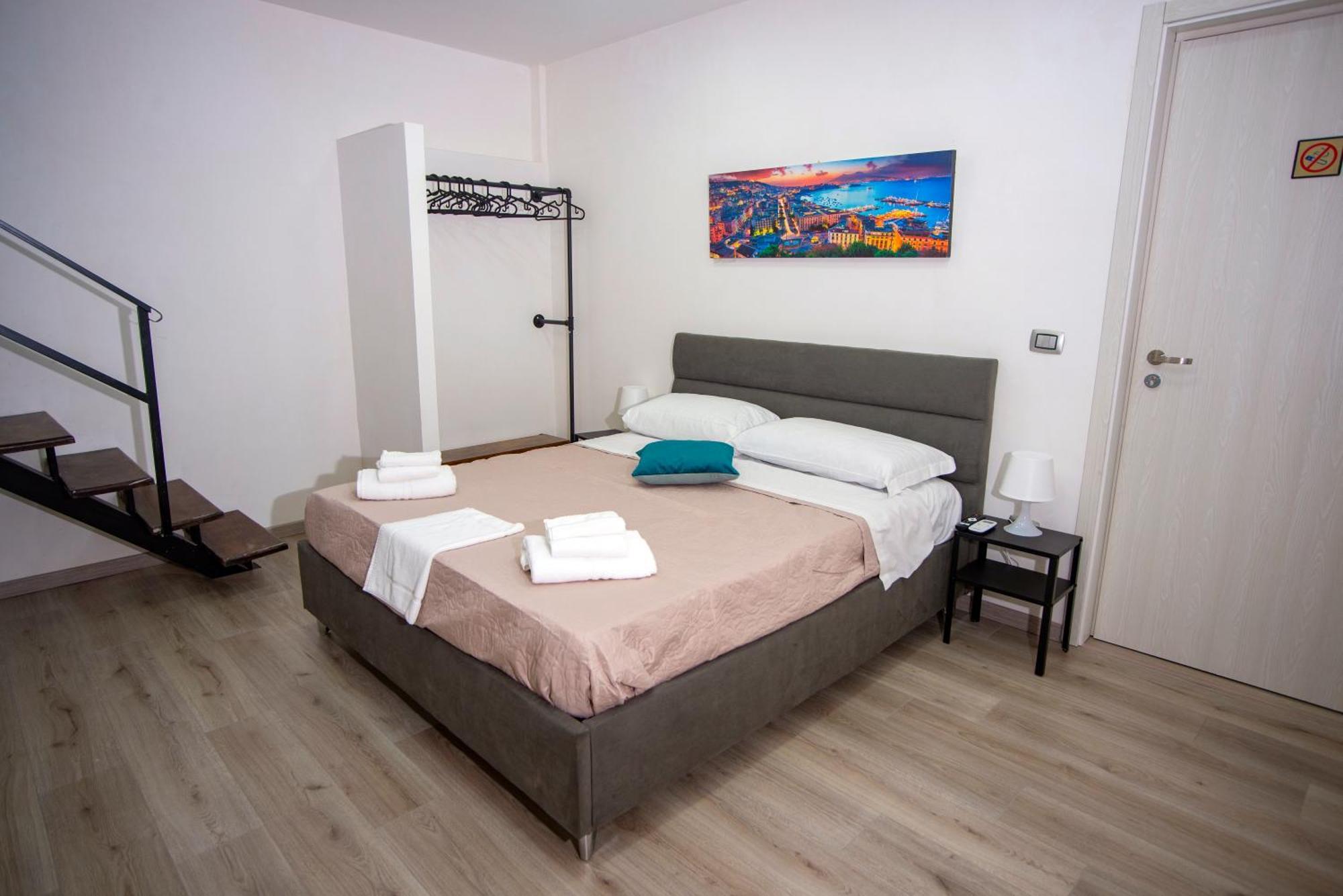 Na City Rooms เนเปิลส์ ภายนอก รูปภาพ