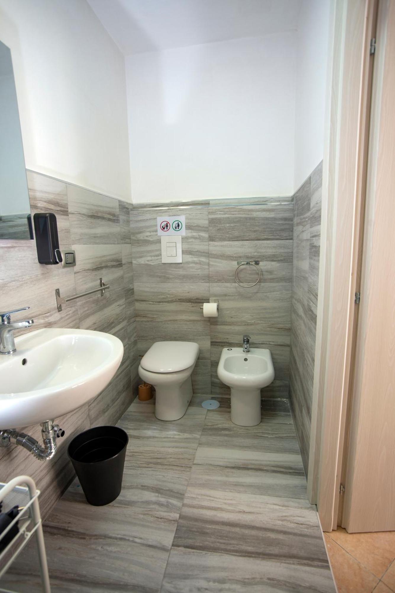 Na City Rooms เนเปิลส์ ภายนอก รูปภาพ