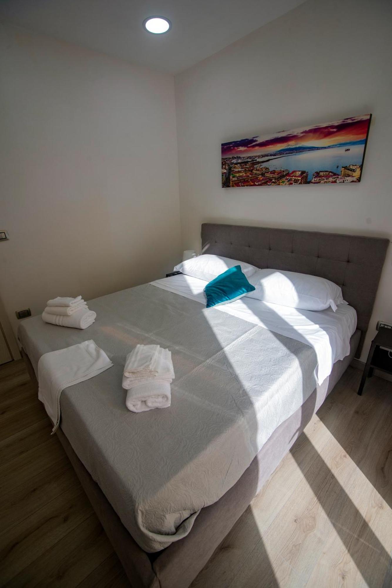 Na City Rooms เนเปิลส์ ภายนอก รูปภาพ