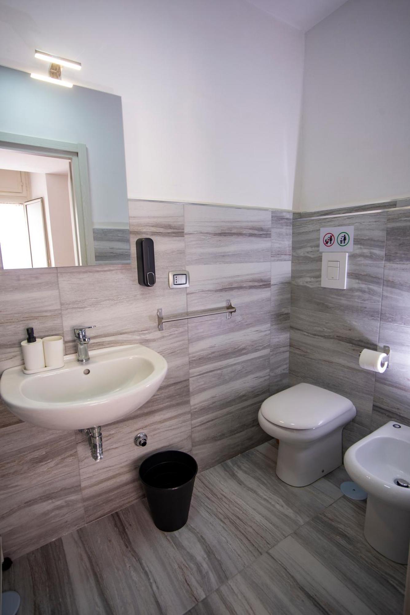 Na City Rooms เนเปิลส์ ภายนอก รูปภาพ