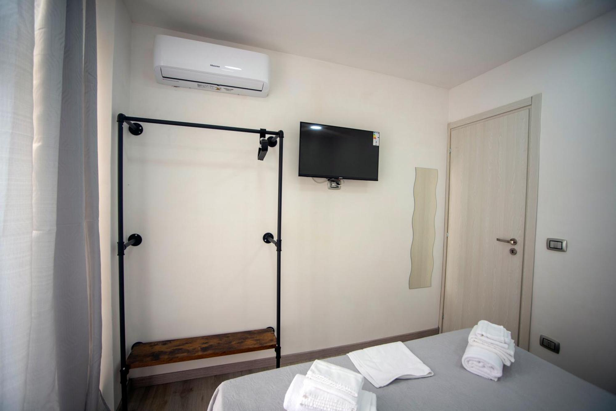 Na City Rooms เนเปิลส์ ภายนอก รูปภาพ