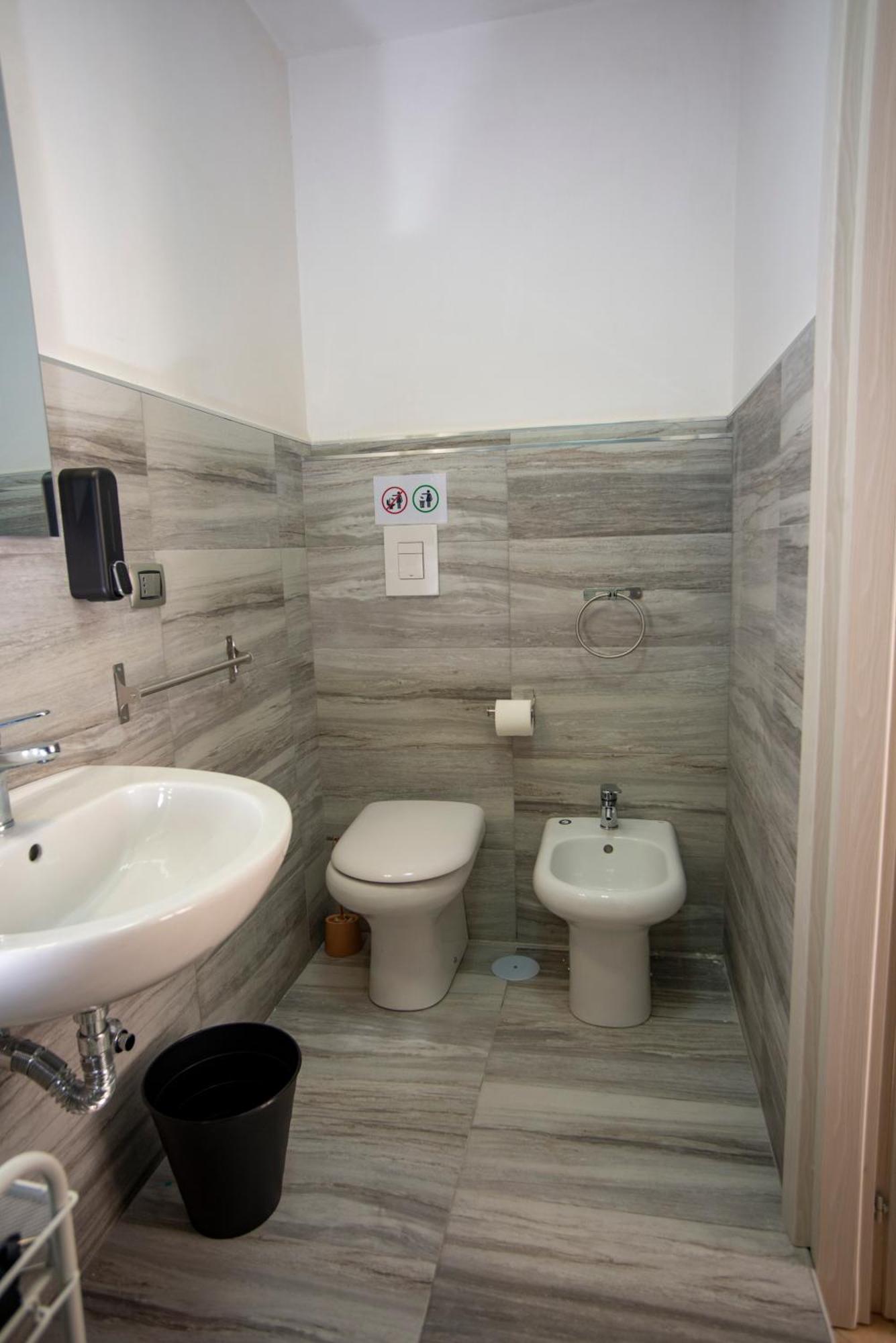 Na City Rooms เนเปิลส์ ภายนอก รูปภาพ