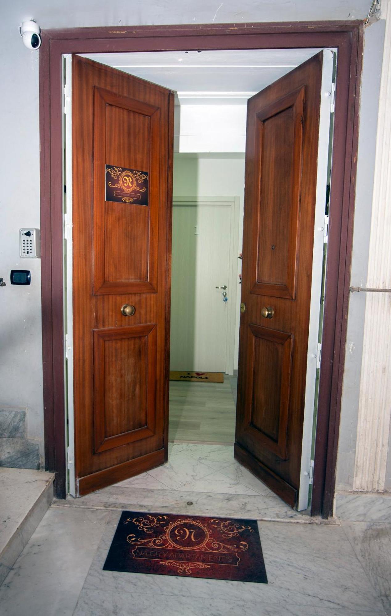 Na City Rooms เนเปิลส์ ภายนอก รูปภาพ